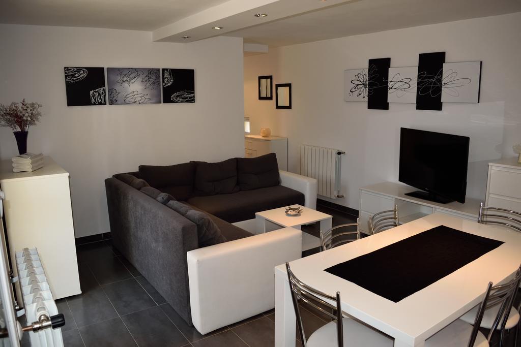 Ližnjan Aurelia Apartment מראה חיצוני תמונה