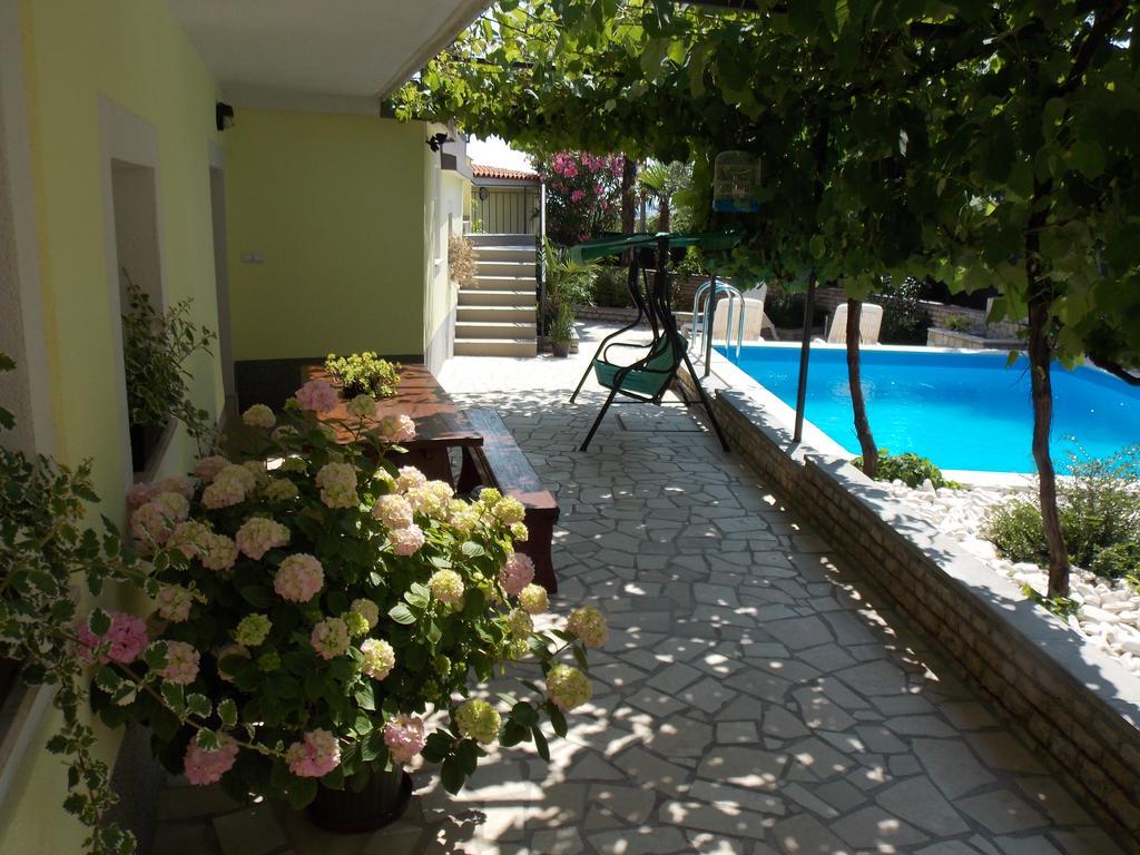 Ližnjan Aurelia Apartment מראה חיצוני תמונה
